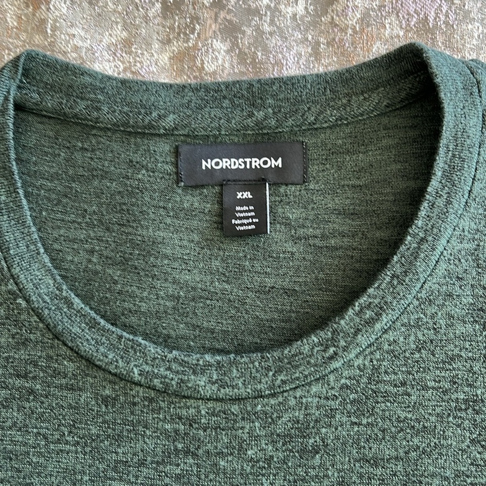 Nordstrom soft short sleeves tshirt - Picture 2 of 4